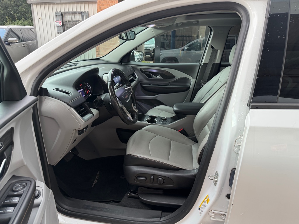 Photo 6 of this GMC TERRAIN