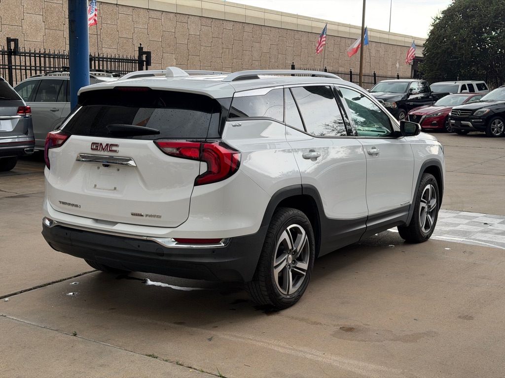 Photo 5 of this GMC TERRAIN