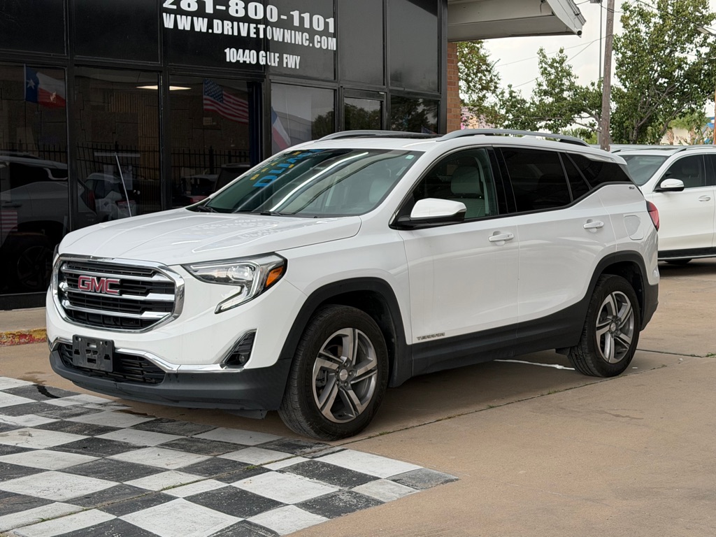 Photo 2 of this GMC TERRAIN