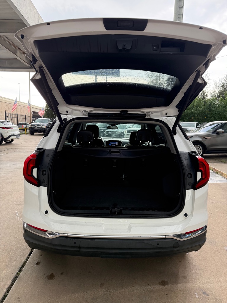 Photo 16 of this GMC TERRAIN