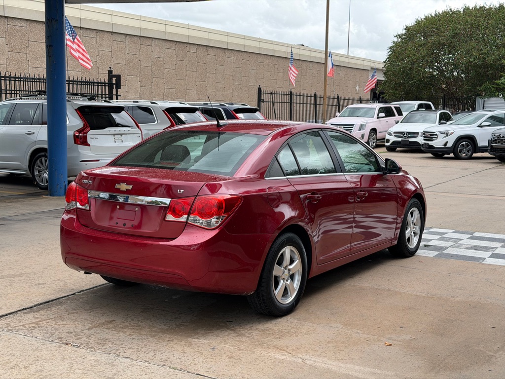 Photo 5 of this CHEVROLET CRUZE