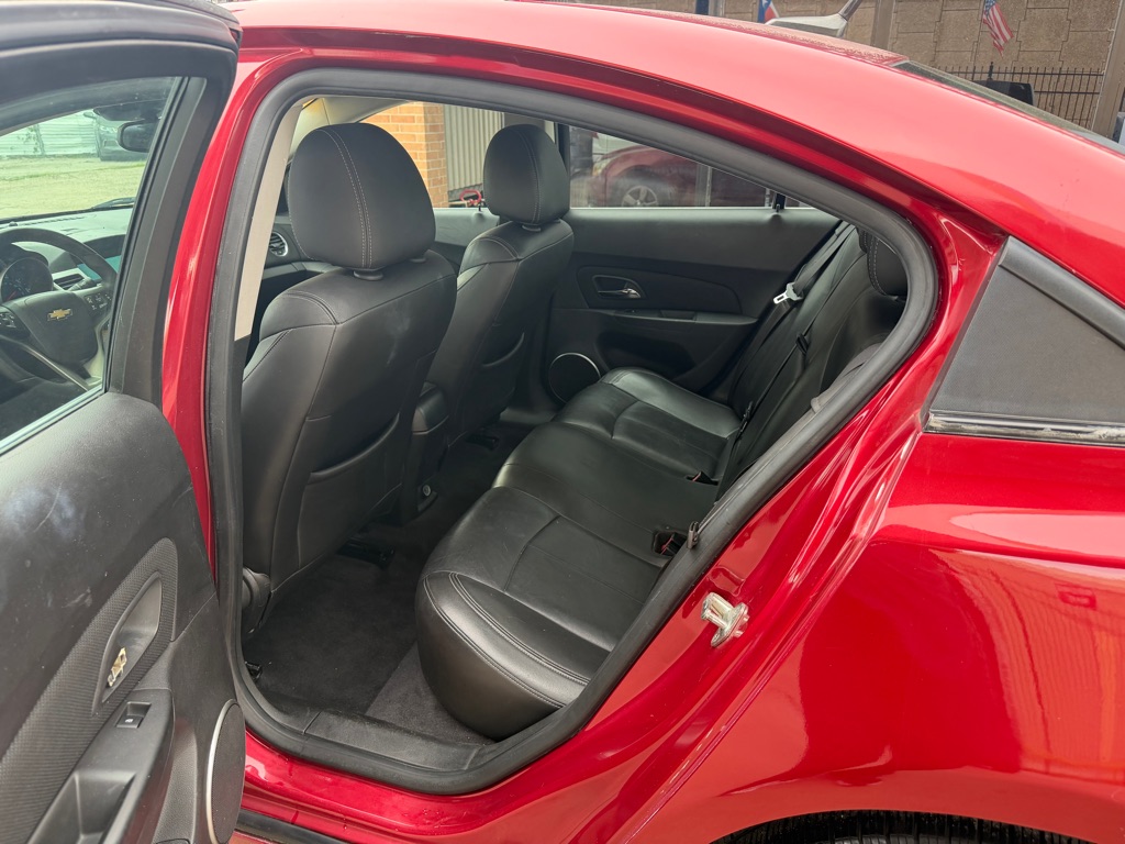 Photo 8 of this CHEVROLET CRUZE
