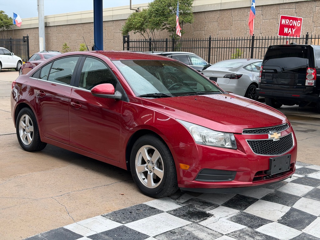 Photo 6 of this CHEVROLET CRUZE