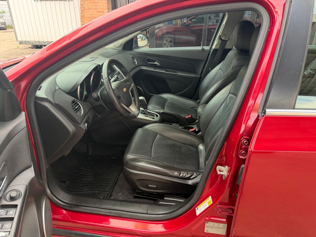 Photo 7 of this CHEVROLET CRUZE