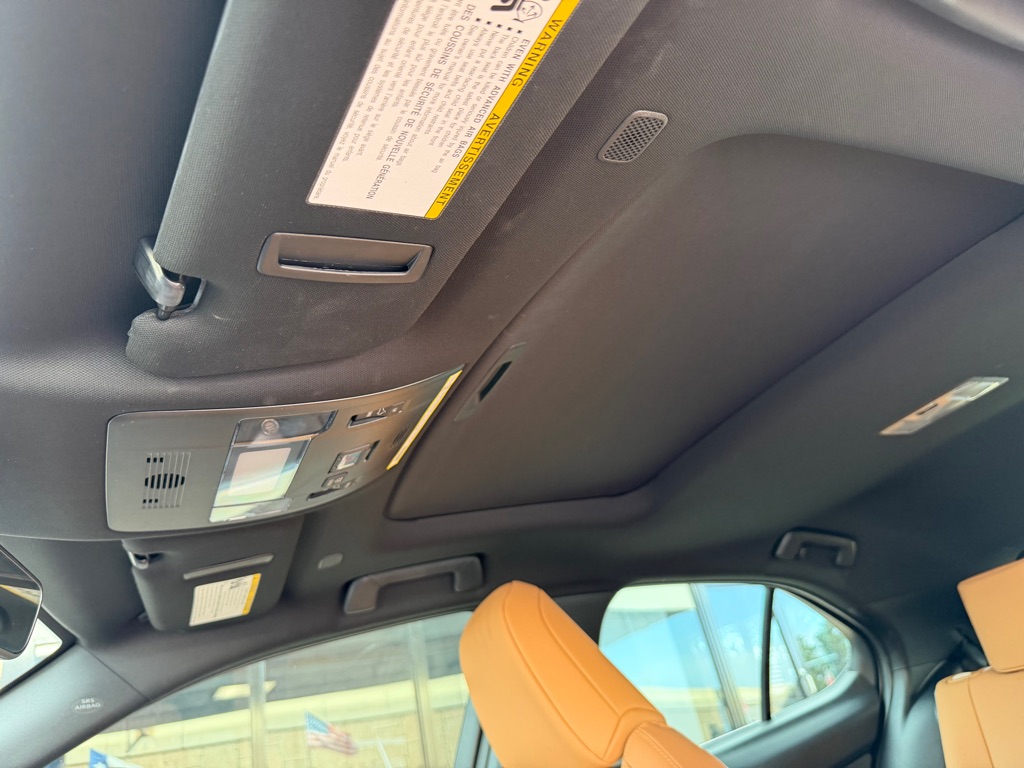 Photo 10 of this LEXUS UX