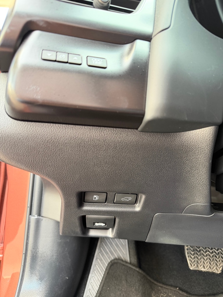 Photo 11 of this LEXUS UX
