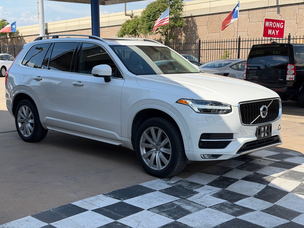 Photo 6 of this VOLVO XC90