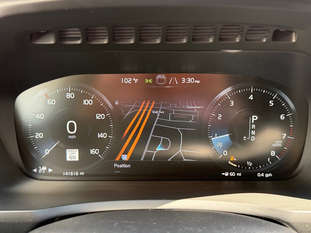 Photo 10 of this VOLVO XC90