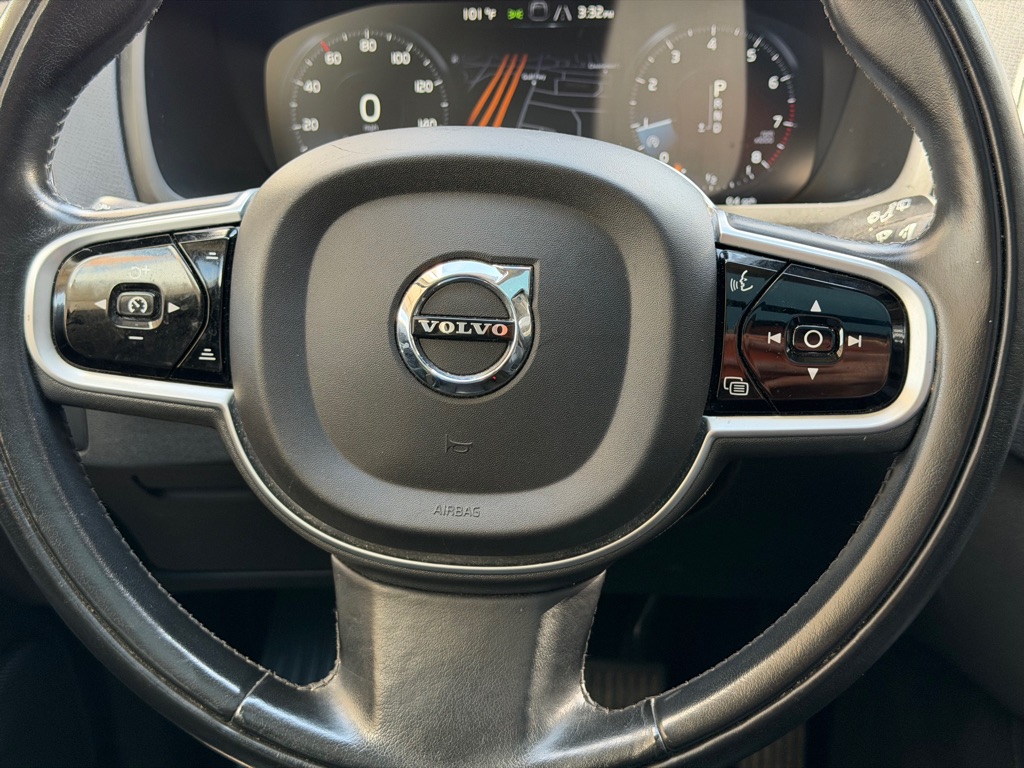 Photo 17 of this VOLVO XC90