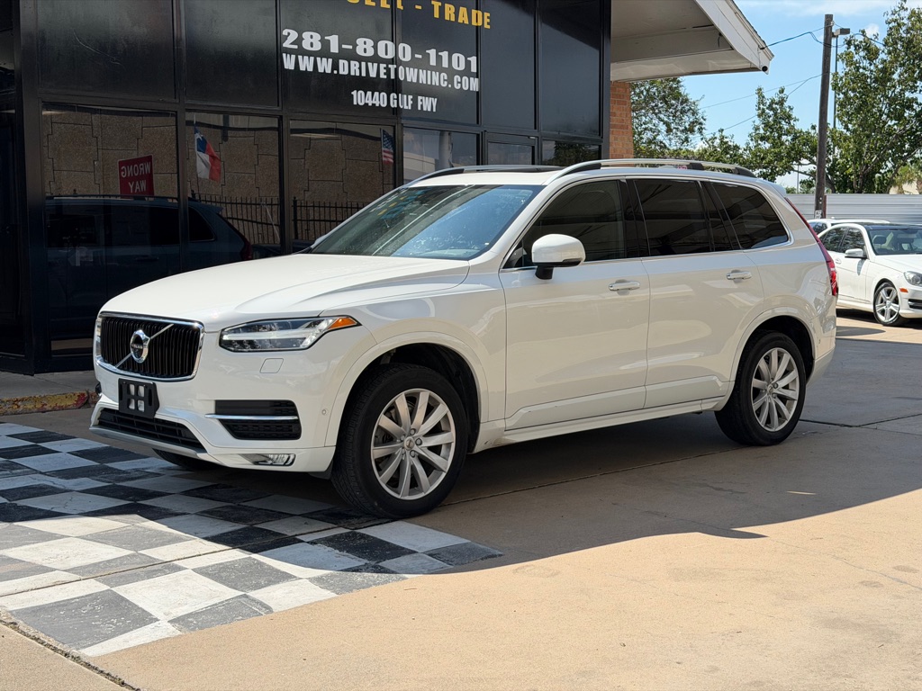 Photo 2 of this VOLVO XC90