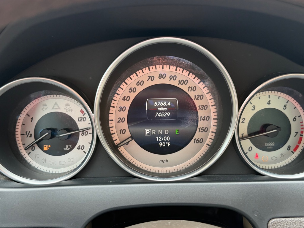 Photo 12 of this MERCEDES-BENZ C-CLASS