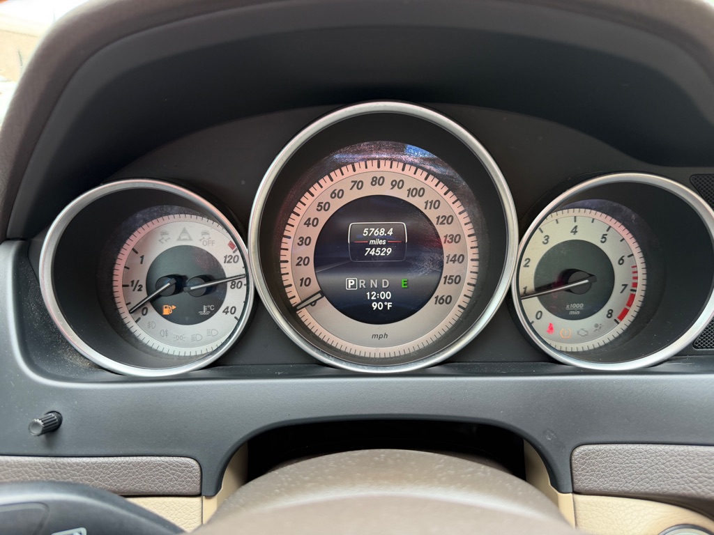 Photo 11 of this MERCEDES-BENZ C-CLASS