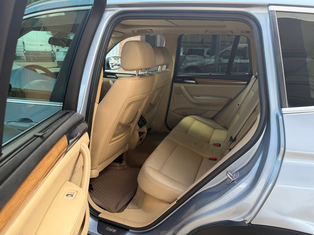 Photo 9 of this BMW X3