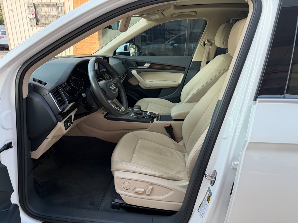 Photo 6 of this AUDI Q5