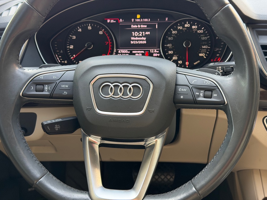 Photo 16 of this AUDI Q5