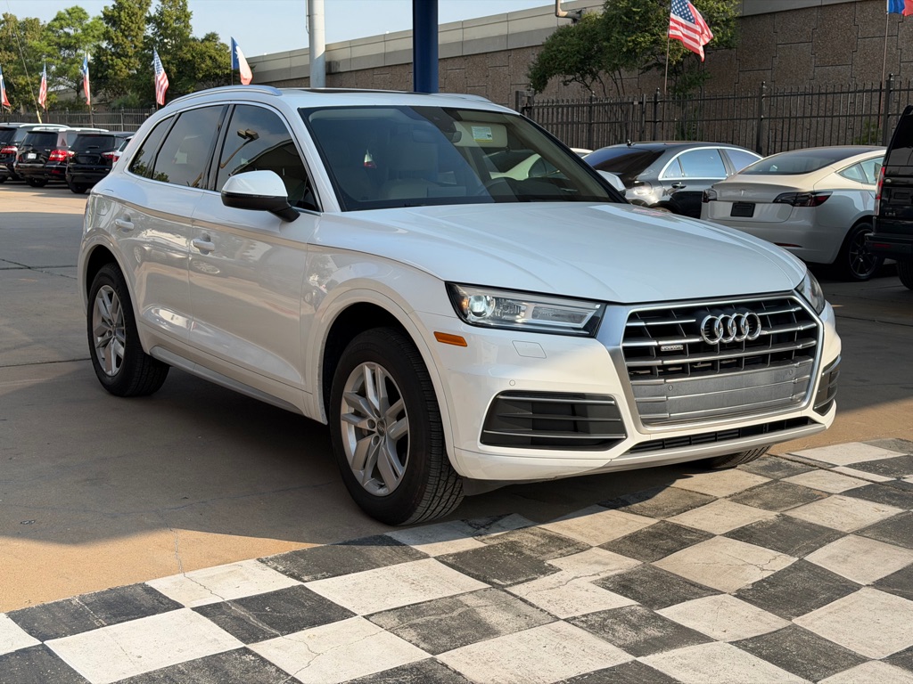 Photo 5 of this AUDI Q5