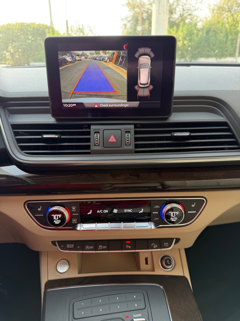 Photo 11 of this AUDI Q5
