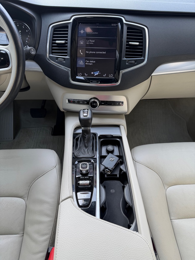 Photo 17 of this VOLVO XC90