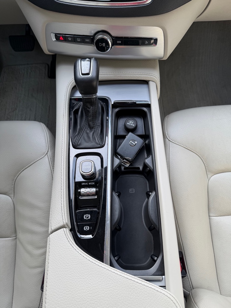 Photo 18 of this VOLVO XC90