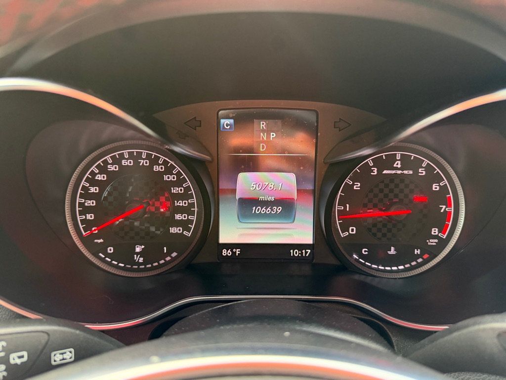 Photo 9 of this MERCEDES-BENZ GLC
