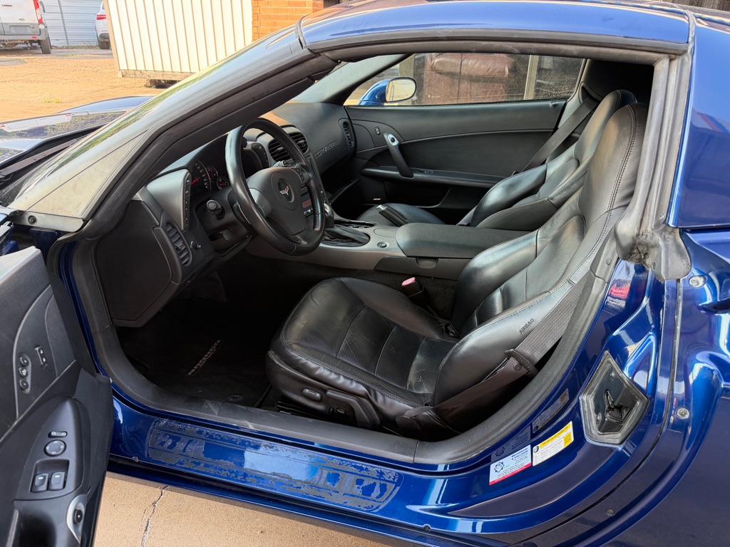 Photo 7 of this CHEVROLET CORVETTE