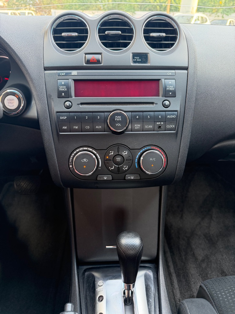Photo 12 of this NISSAN ALTIMA
