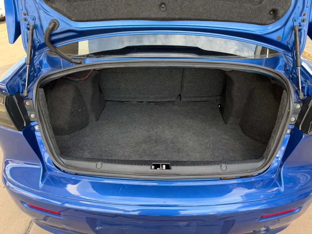 Photo 17 of this MITSUBISHI LANCER
