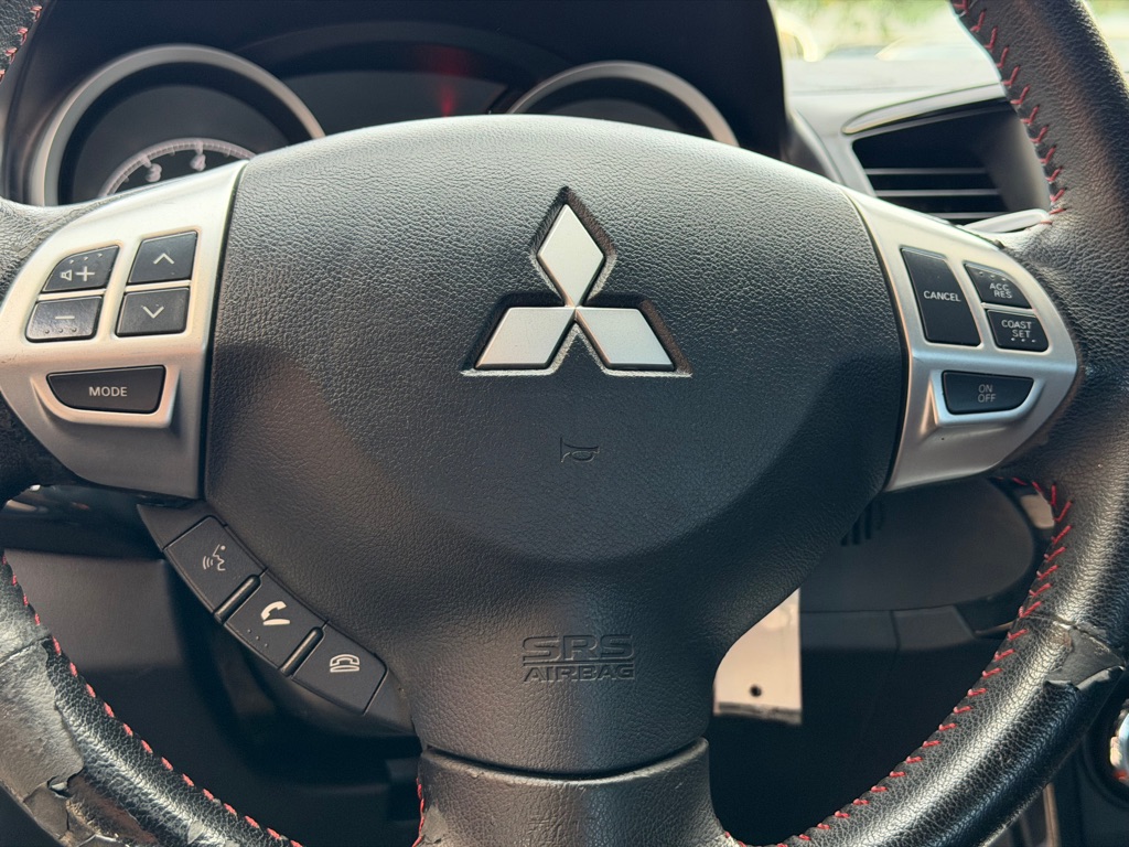 Photo 12 of this MITSUBISHI LANCER