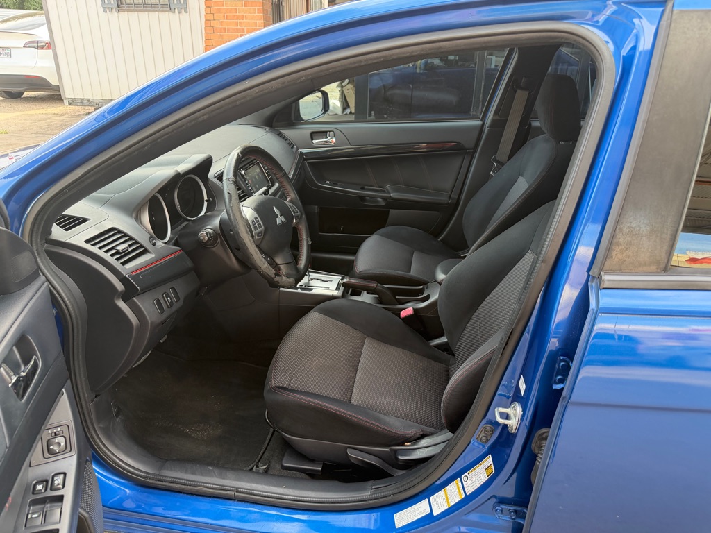 Photo 7 of this MITSUBISHI LANCER