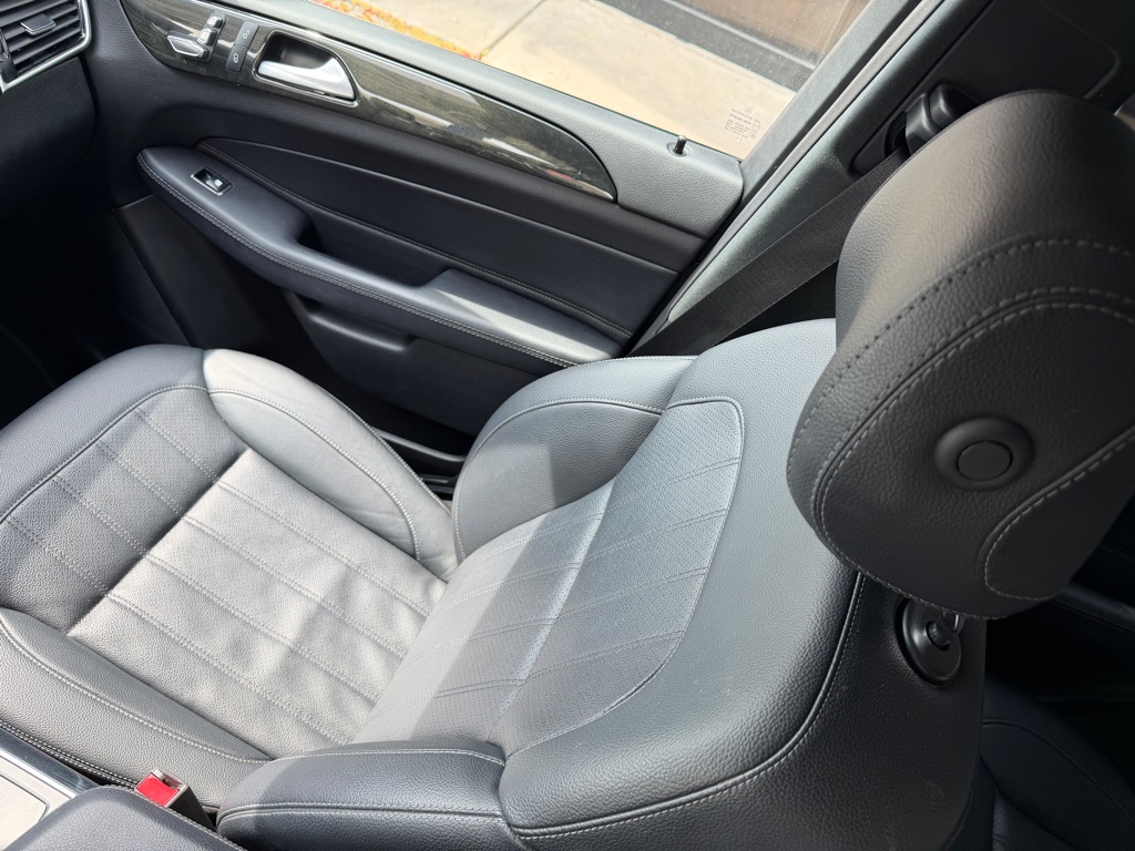 Photo 20 of this MERCEDES-BENZ GLE