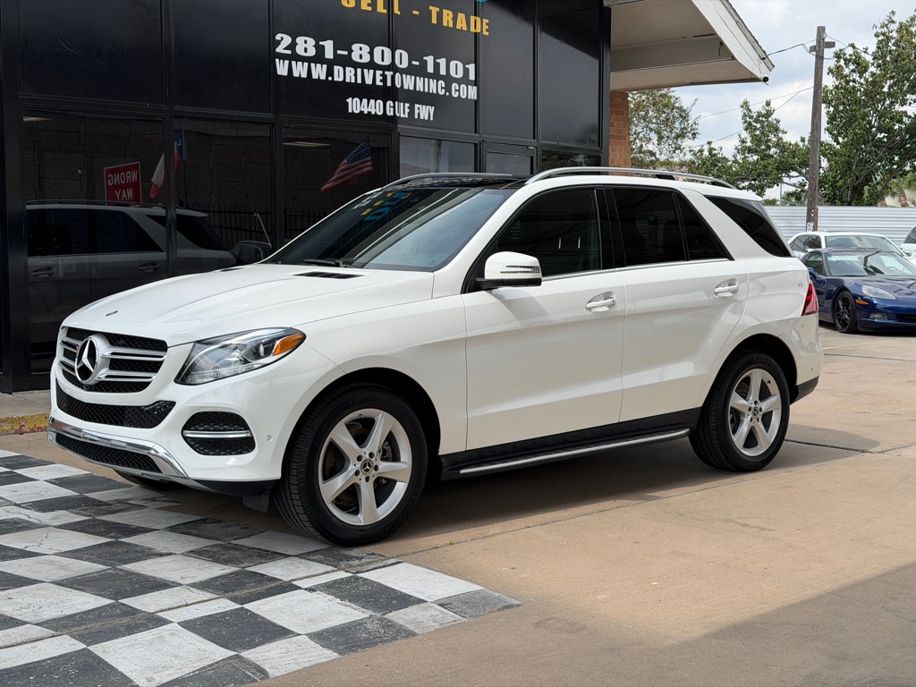 Photo 2 of this MERCEDES-BENZ GLE