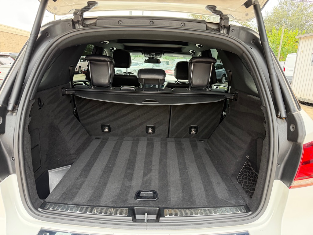 Photo 25 of this MERCEDES-BENZ GLE