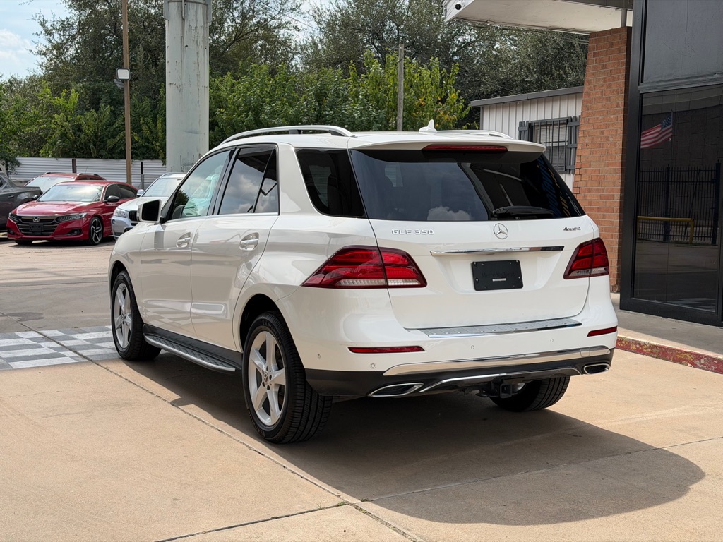 Photo 3 of this MERCEDES-BENZ GLE