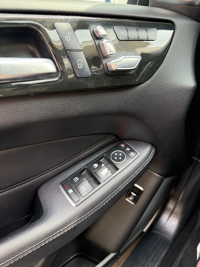 Photo 12 of this MERCEDES-BENZ GLE
