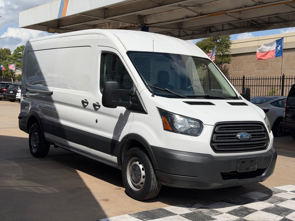 Photo 6 of this FORD TRANSIT
