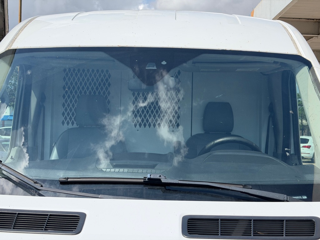 Photo 7 of this FORD TRANSIT
