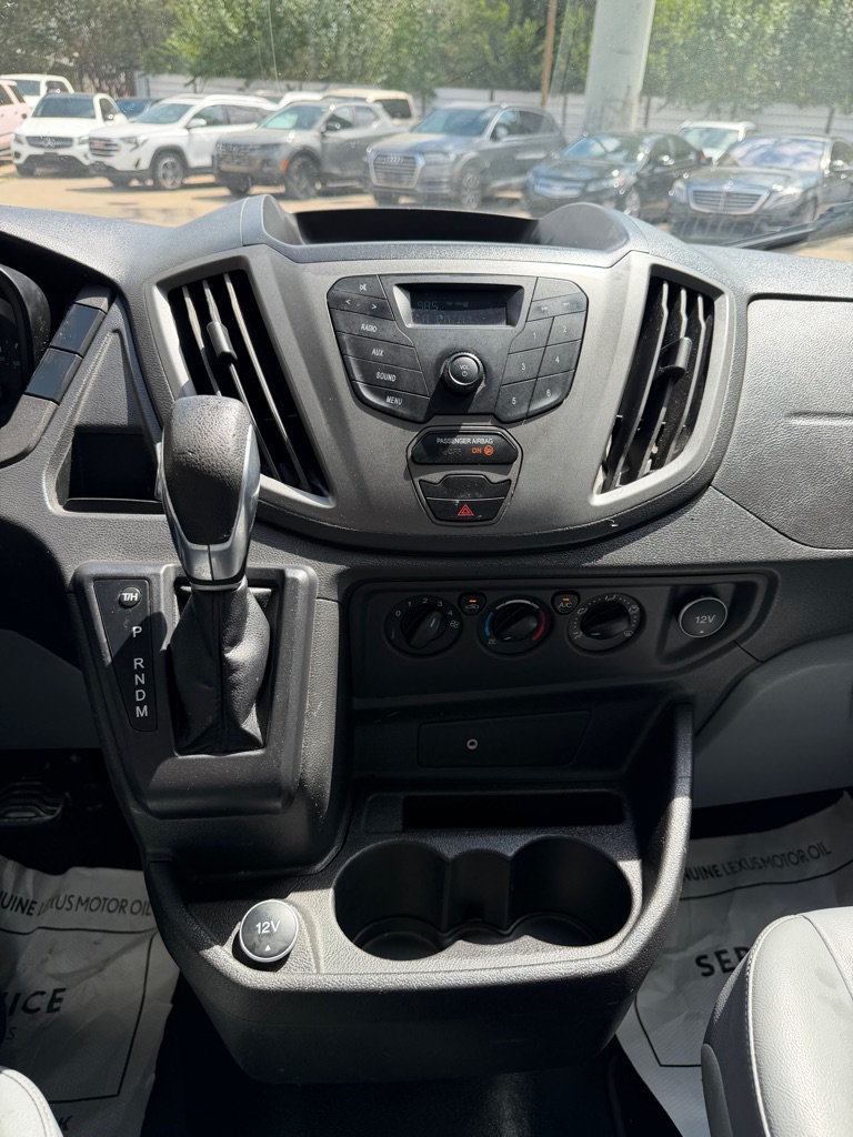 Photo 14 of this FORD TRANSIT