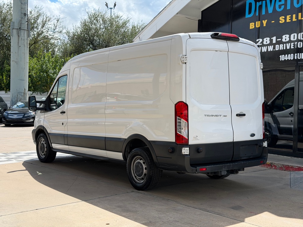 Photo 3 of this FORD TRANSIT