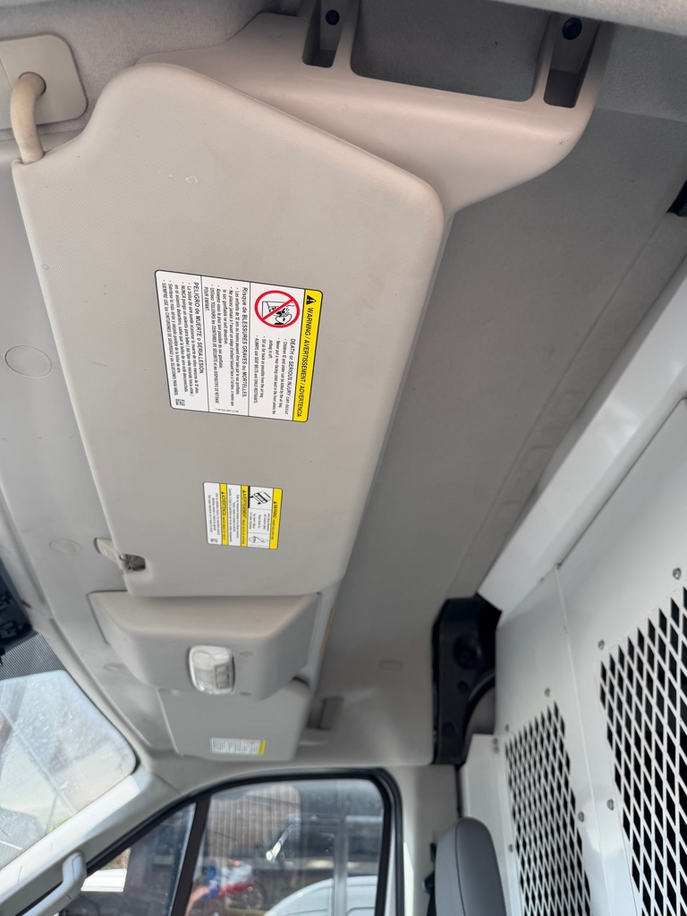 Photo 11 of this FORD TRANSIT