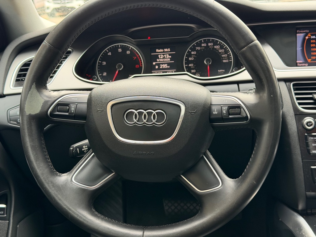 Photo 18 of this AUDI A4