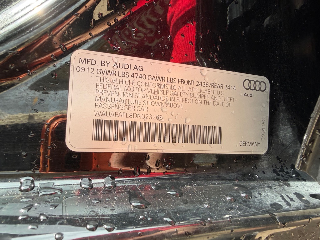 Photo 25 of this AUDI A4
