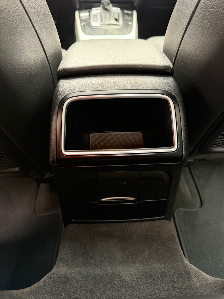 Photo 16 of this AUDI A4