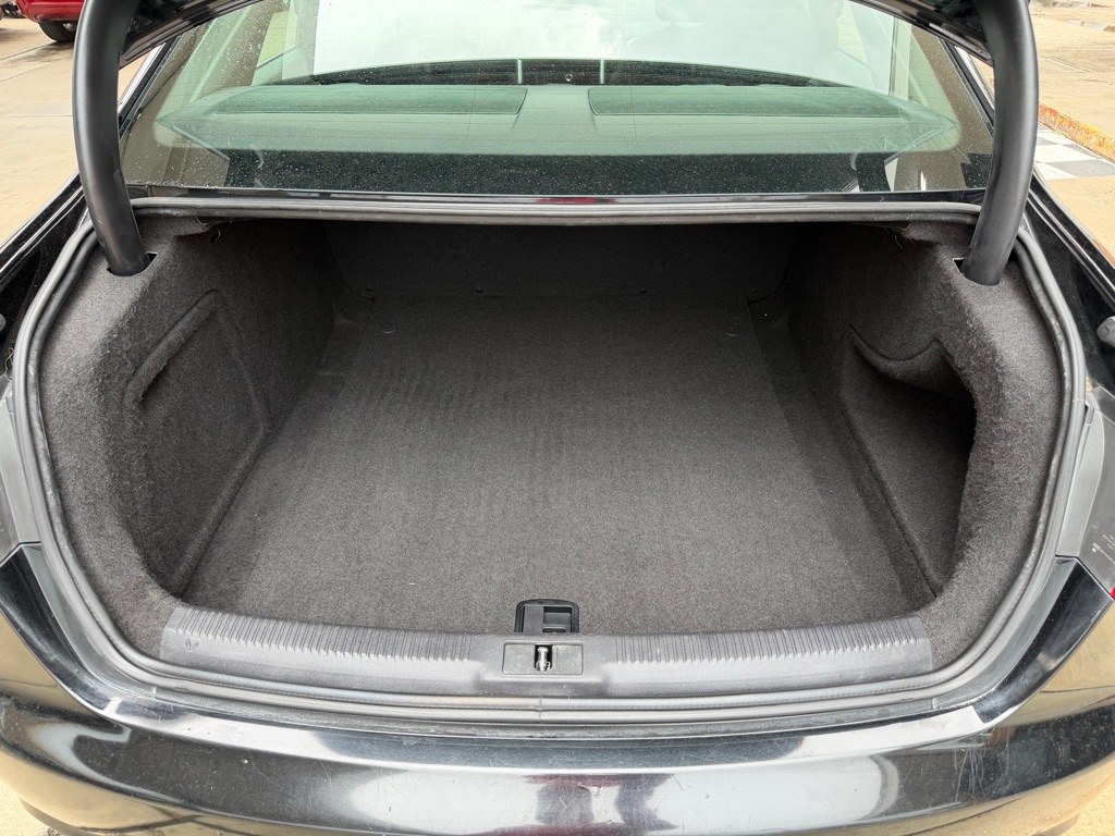 Photo 23 of this AUDI A4