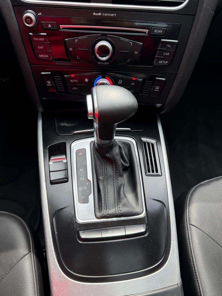 Photo 13 of this AUDI A4