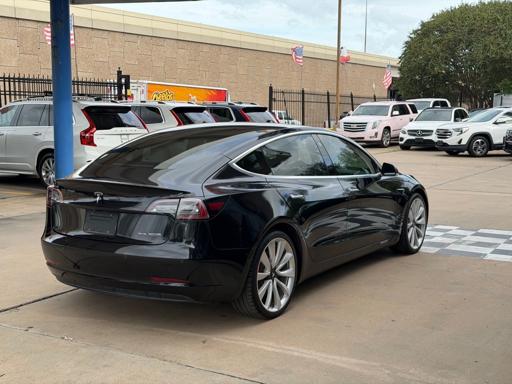 Photo 5 of this TESLA MODEL 3