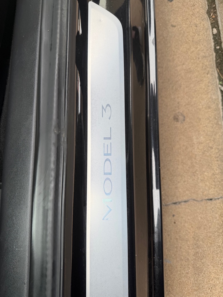 Photo 18 of this TESLA MODEL 3