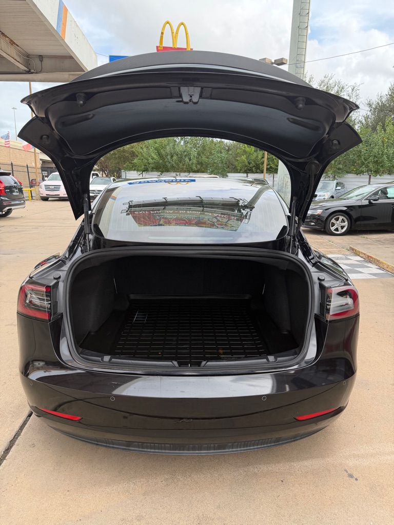 Photo 17 of this TESLA MODEL 3