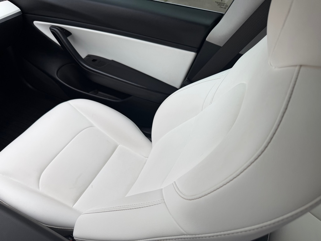 Photo 16 of this TESLA MODEL 3