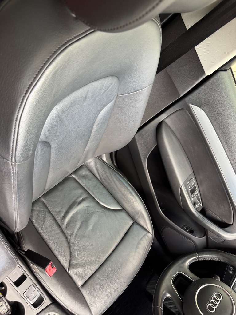 Photo 19 of this AUDI Q3