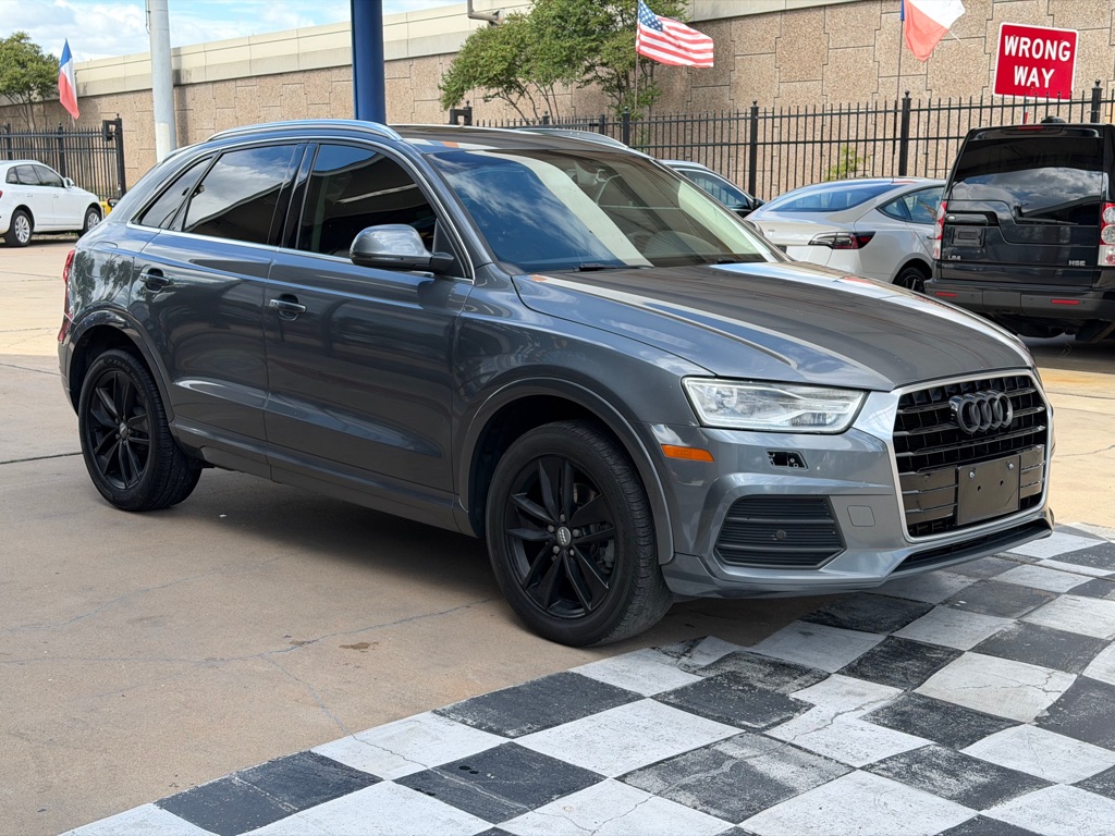 Photo 6 of this AUDI Q3